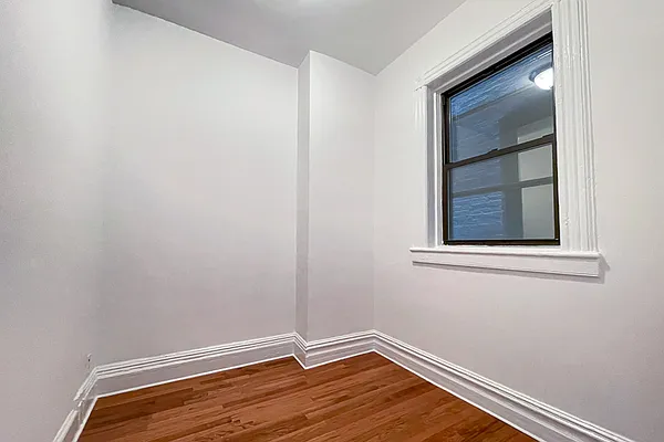 Rented by Corcoran | media 18