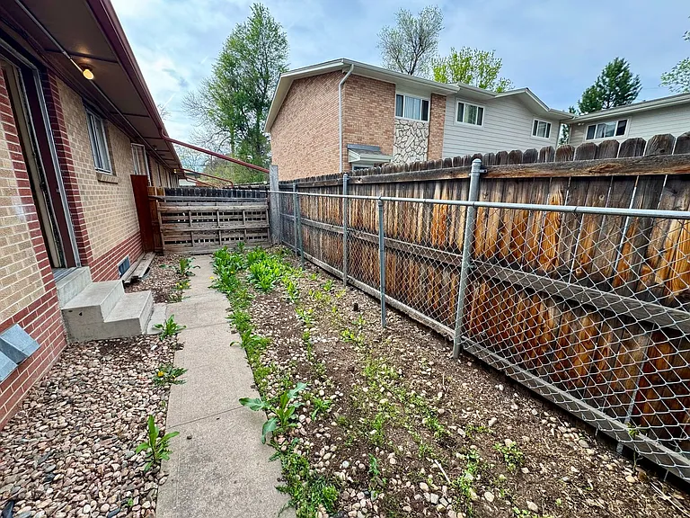 1115 Carr Street — Photo 21
