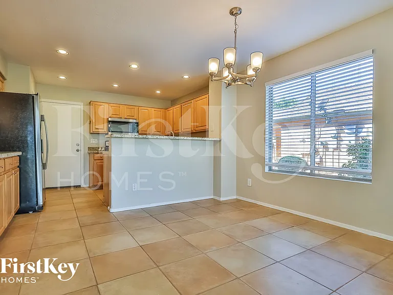 2383 W Morning Sun Cir — Photo 5