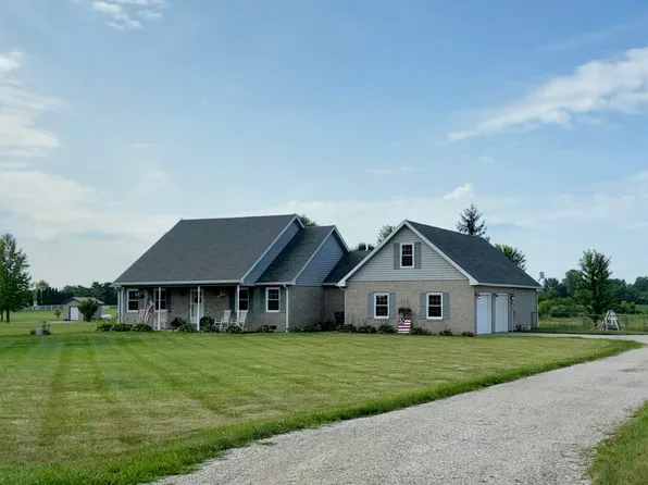 9601 E County Road 400 Rd S, Selma, IN 47383