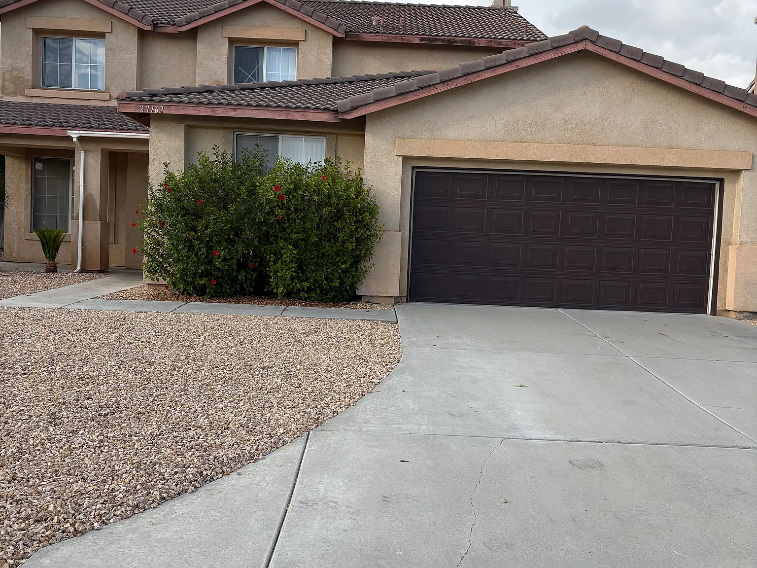6 bed, 2868 sqft, $3,498 — Photo 2
