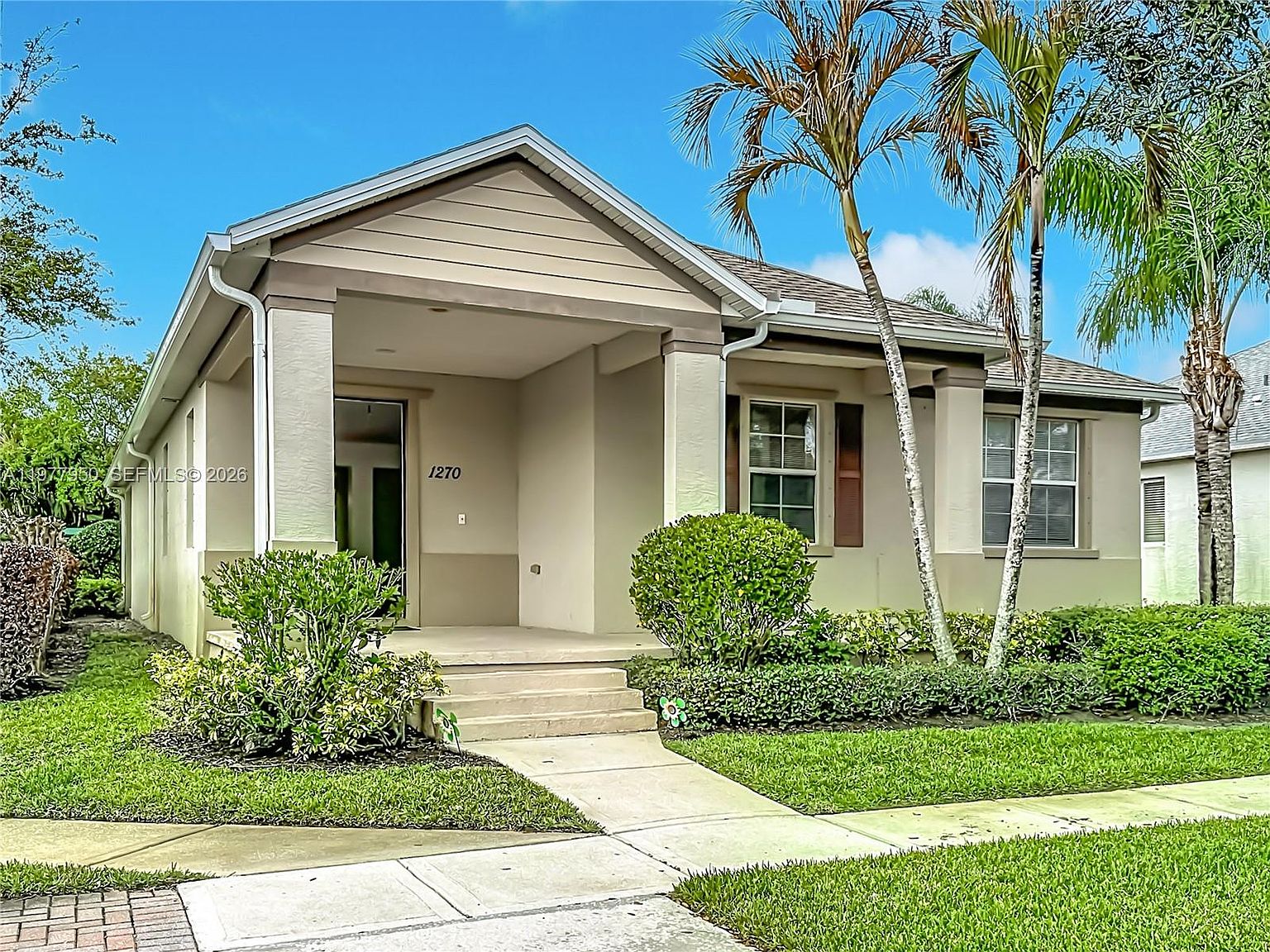 1270 Classic Ct