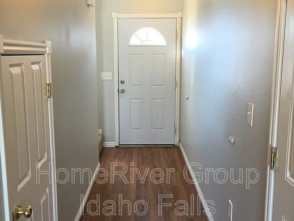 2nd image of 3530 Greenfield Dr