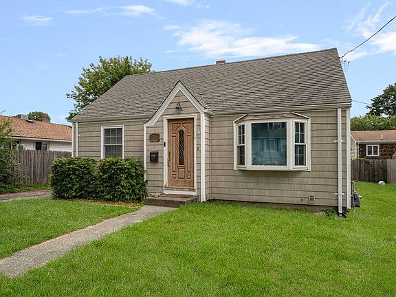 3rd image of 10 Sidney Ave