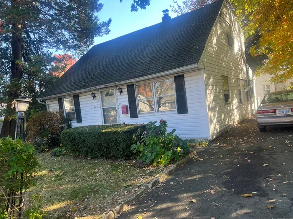 11 Leroy Place, Stamford, CT 06902