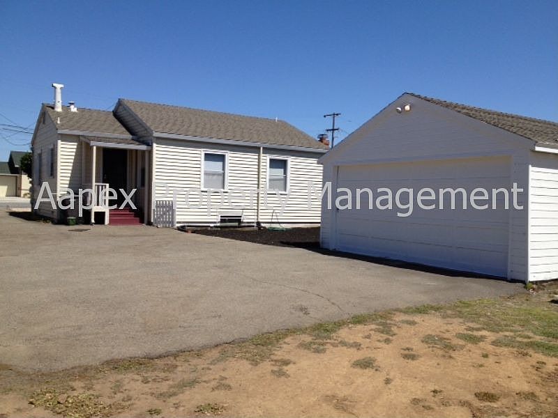 2nd image of 15573 Tracy St