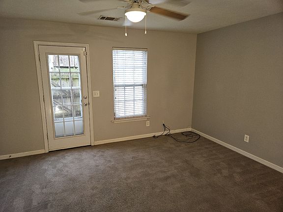 3rd image of 1060 Arlene Dr
