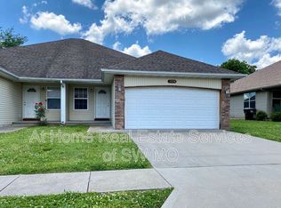 3124 W Golden Valley Ct, Springfield, MO 65807
