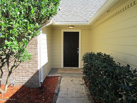 3rd image of 1749 Saint Ives Dr