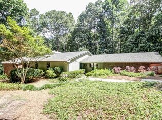 2044 Silversmith Ln, Stone Mountain, GA 30087