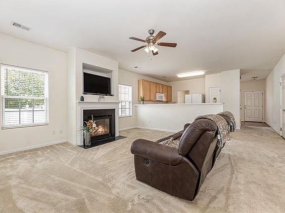 3rd image of 4805 Redland Ct
