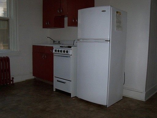 2nd image of 405 W Orange St APT 3