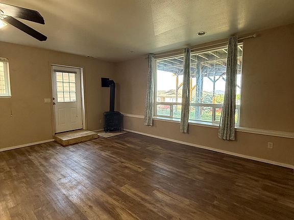 opposite corner of living room