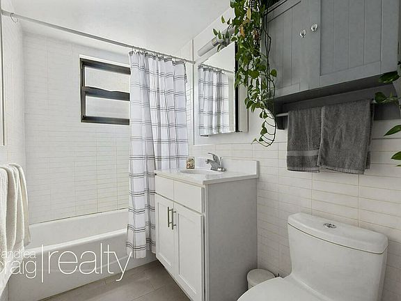 4th image of 294 Atlantic Ave #3
