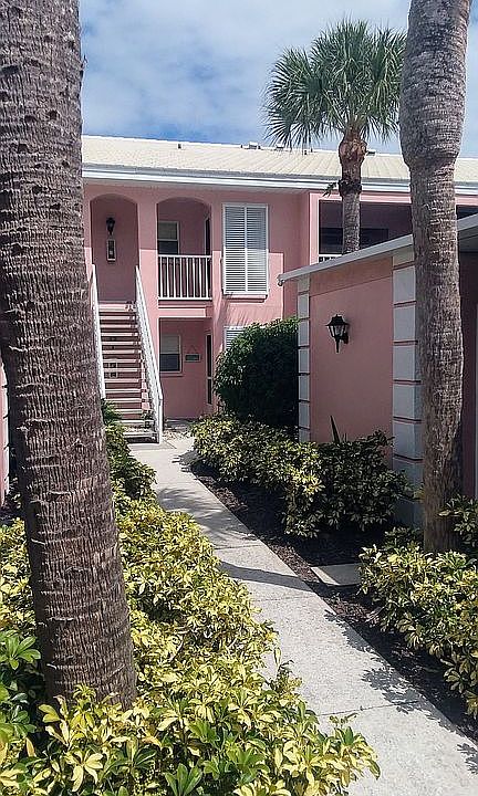 1st image of 436 Cerromar Ln