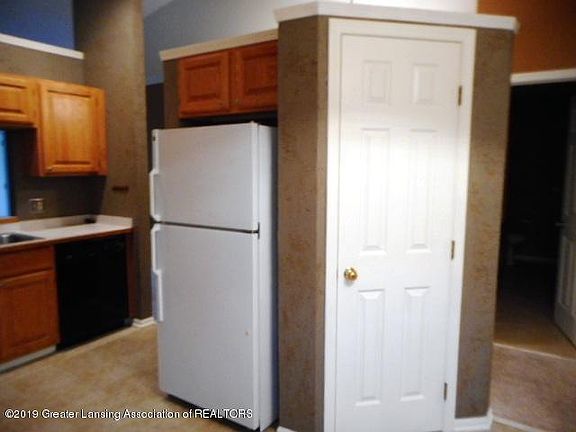 4th image of 7516 Glen Terra Dr #5