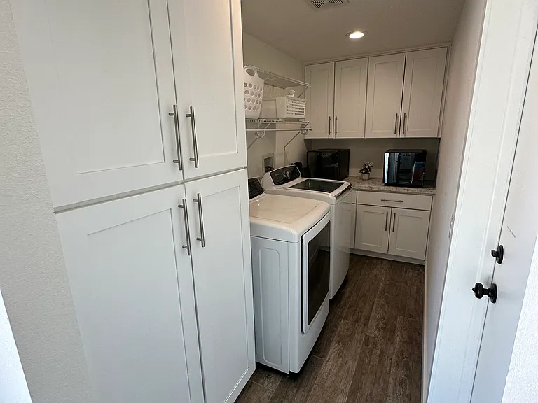 2897 E San Marino Rd — Photo 24