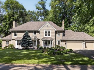 6608 Mohawk Trl, Edina, MN 55439