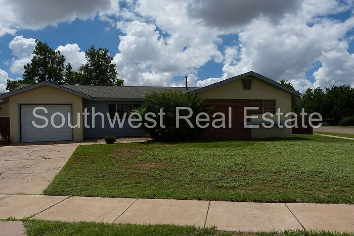 1st image of 917 W Plains Ave