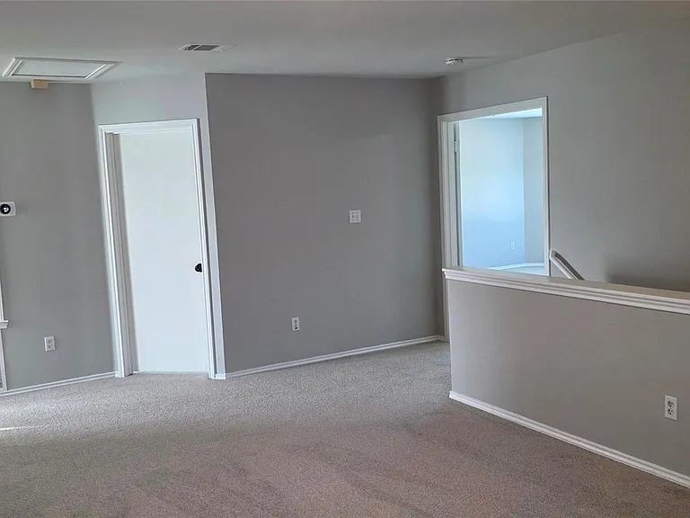 3037 Bradford Park Dr — Photo 14