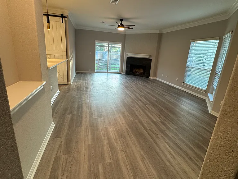 3200 Pinnacle Cv #B — Photo 15