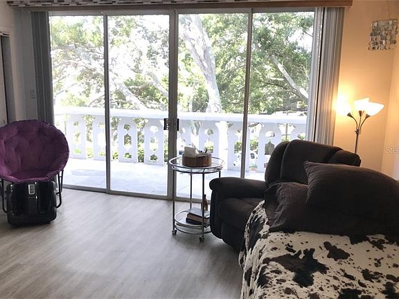 3rd image of 1009 Pearce Dr Unit 308