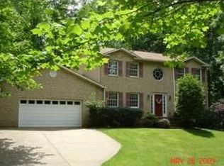 106 Beechwood Dr, New Martinsville, WV 26155