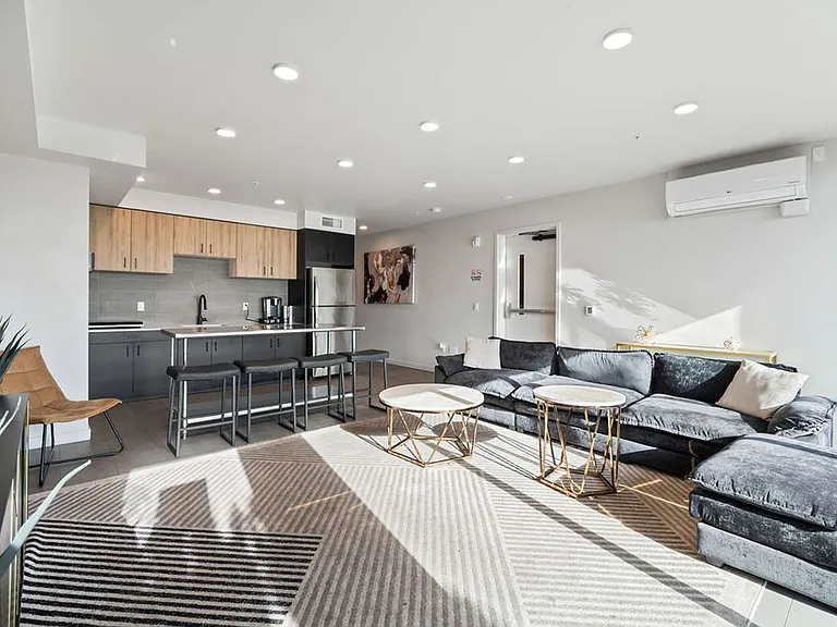 Niwa Apartments | Modern City Living in Queen Anne | Furnished Units & Move in Specials! — Photo 11