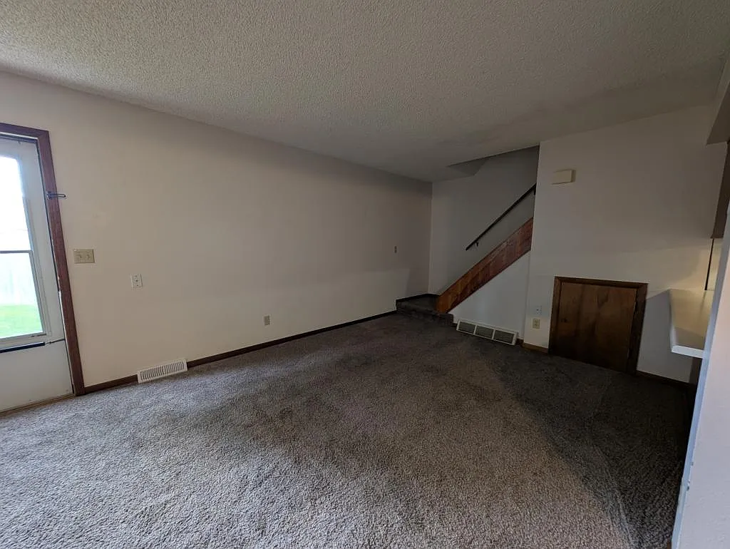 721 Denver B — Photo 2