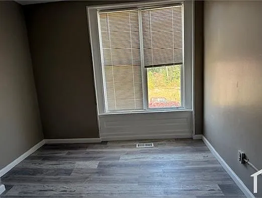 5088 Minerva Ave — Photo 4
