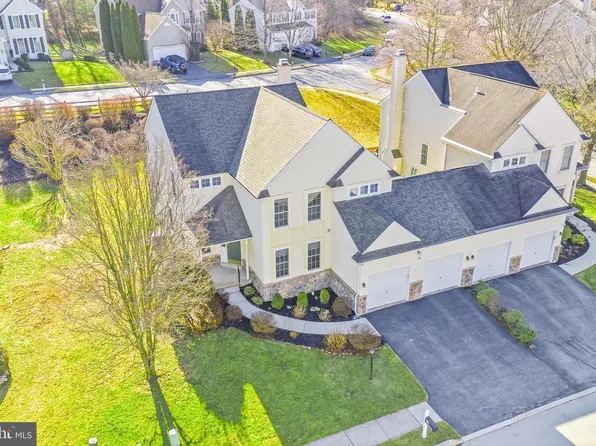 902 Chiswell Dr, Downingtown, PA 19335