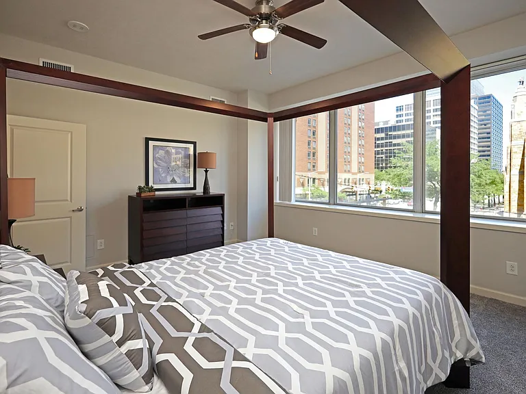 Residences at 1717 — Photo 9