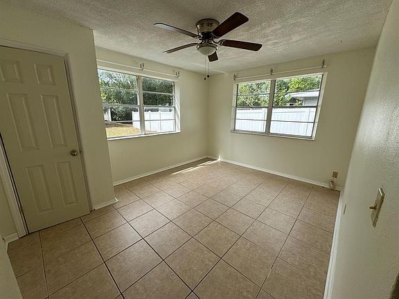 4th image of 2014 Page Ave