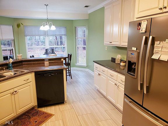5th image of 2032 Pinemount Blvd