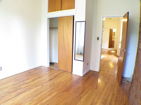 Rented by Glasser Realty LLC | media 5