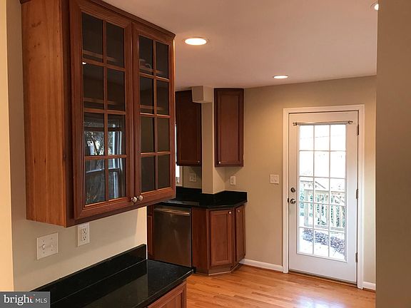 4th image of 2800 Fort Dr