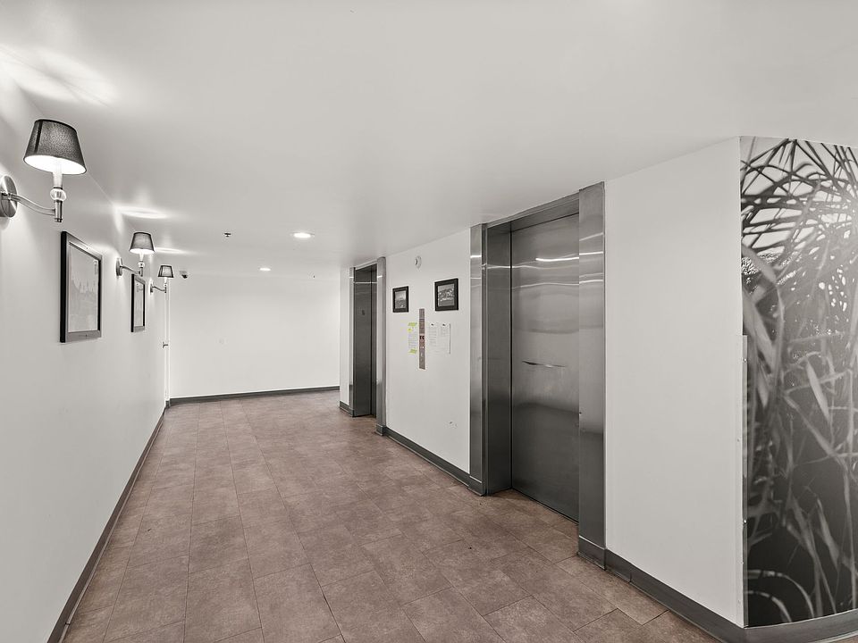 Building Photo 5