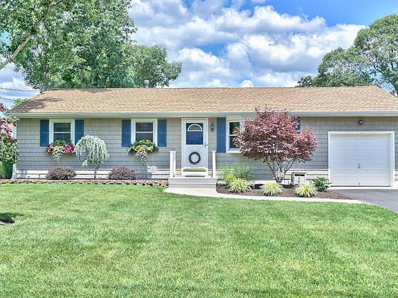 2nd image of 120 Mount Ln