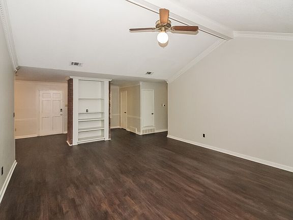 3rd image of 8141 Cairn Dr