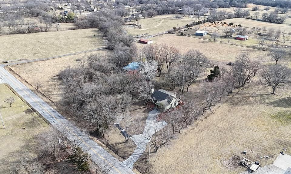 1st image of 307 Gore Rd