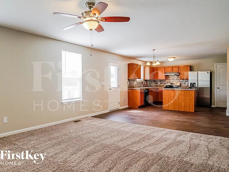 2144 Greencrest Way — Photo 5