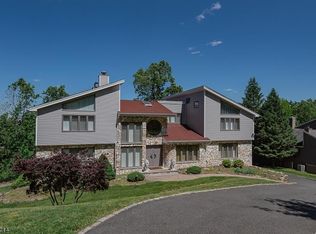 200 Eileen Dr, Cedar Grove, NJ 07009