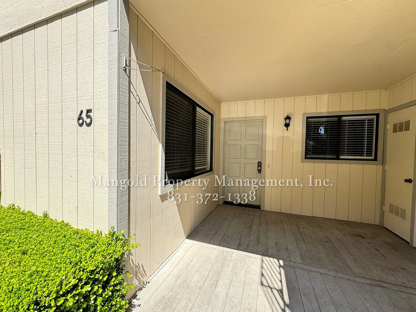 Tanglewood Condominium With Beautiful Bay Views, Fireplace, & Private Deck — Photo 2