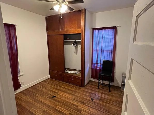 828 E 34th St, Brooklyn, NY 11210