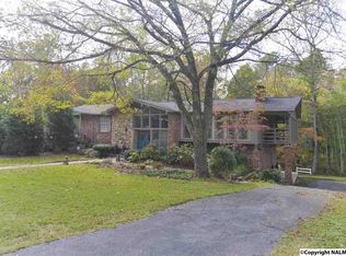 415 Crescent Dr SW, Hartselle, AL 35640