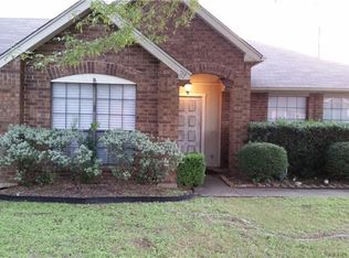 719 Ballard St, Cedar Hill, TX 75104
