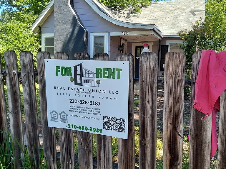 1015 King Ave — Photo 1