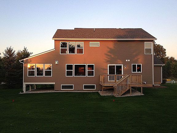 5th image of 7247 Silver Meadow Dr NE