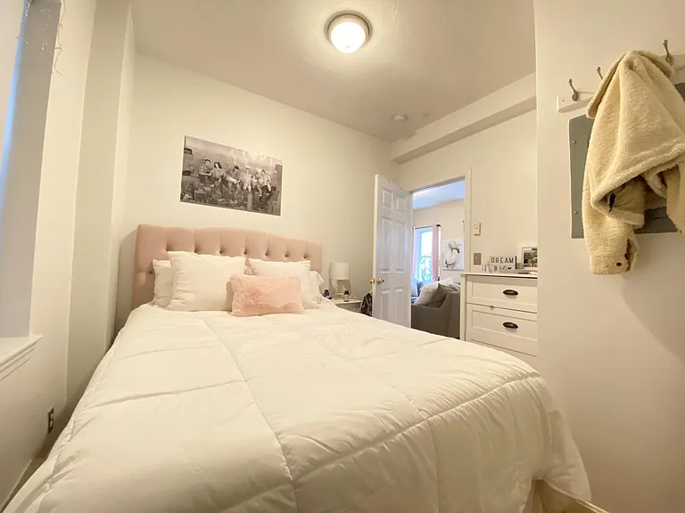 38 Charter St #4 — Photo 12