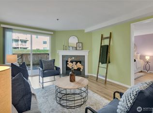 25035 98th Place S #D102, Kent, WA